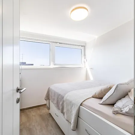 Vista Apartment *